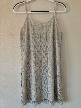 Alice + Olivia Silver Metallic Sleeveless Mini Dress - size S